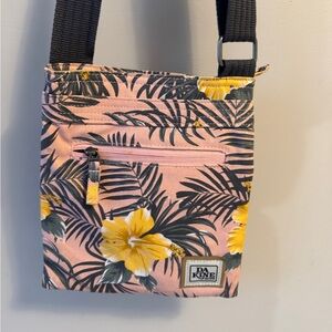 NWOT Dakine floral crossbody bag
